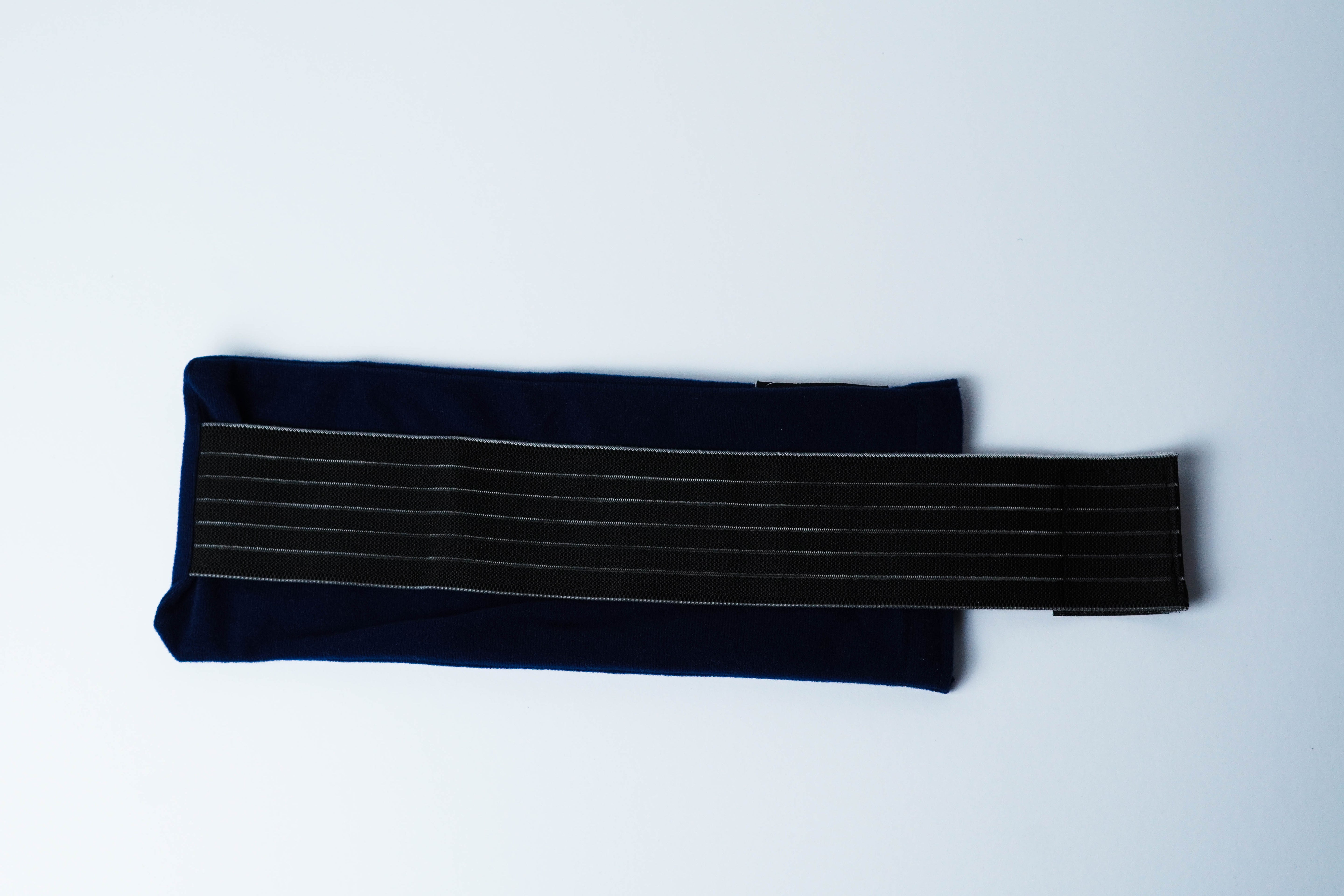 Kühlpad-Vlieshülle mit elastischem Befestigungsband